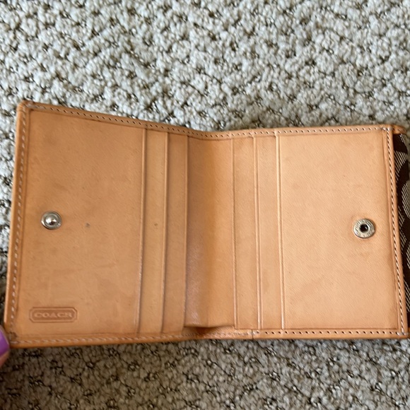 Coach Logo Wallet - Picture 2 of 6